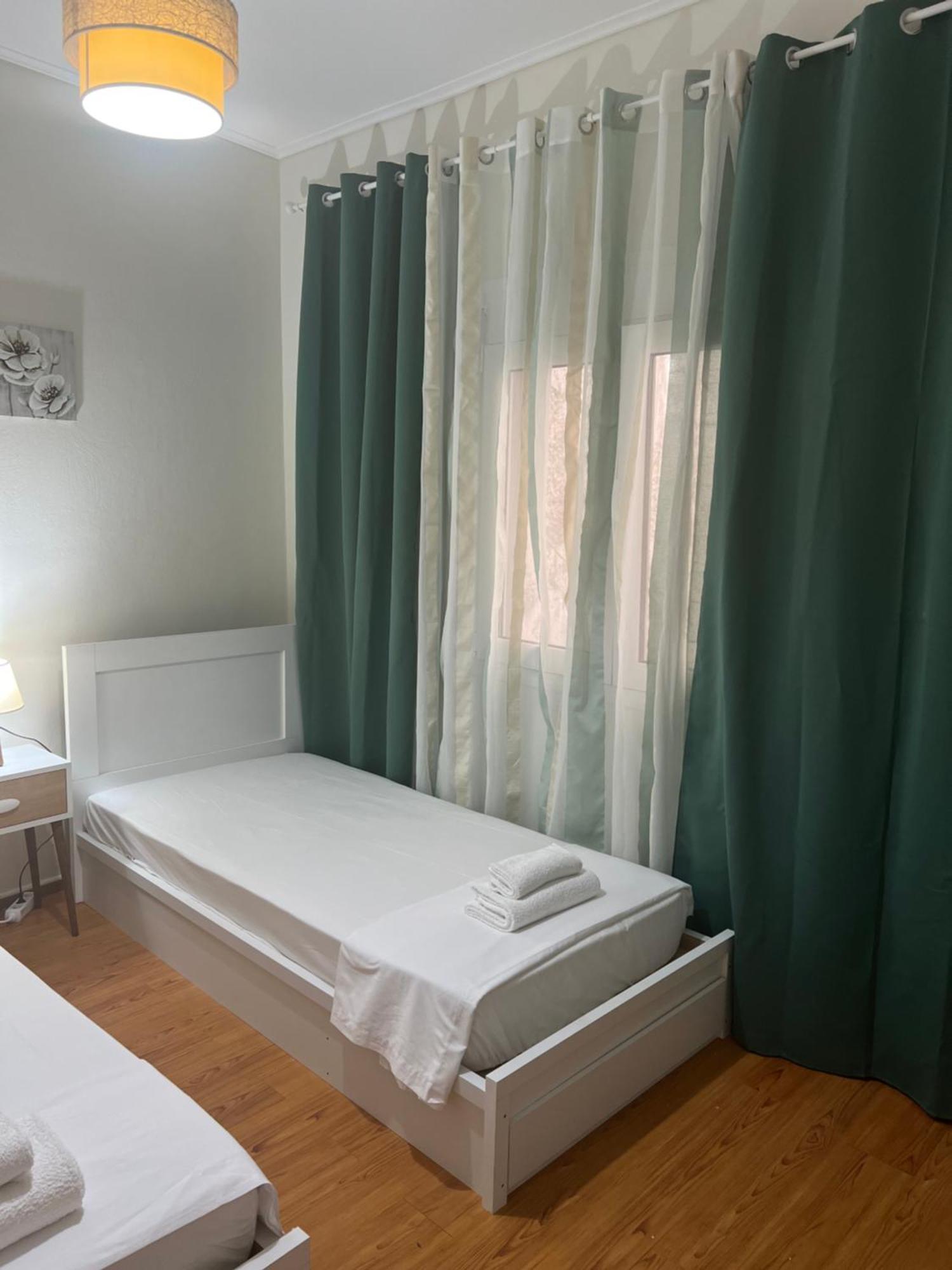 Acropolis Luxury Sidewalk View Apartment *