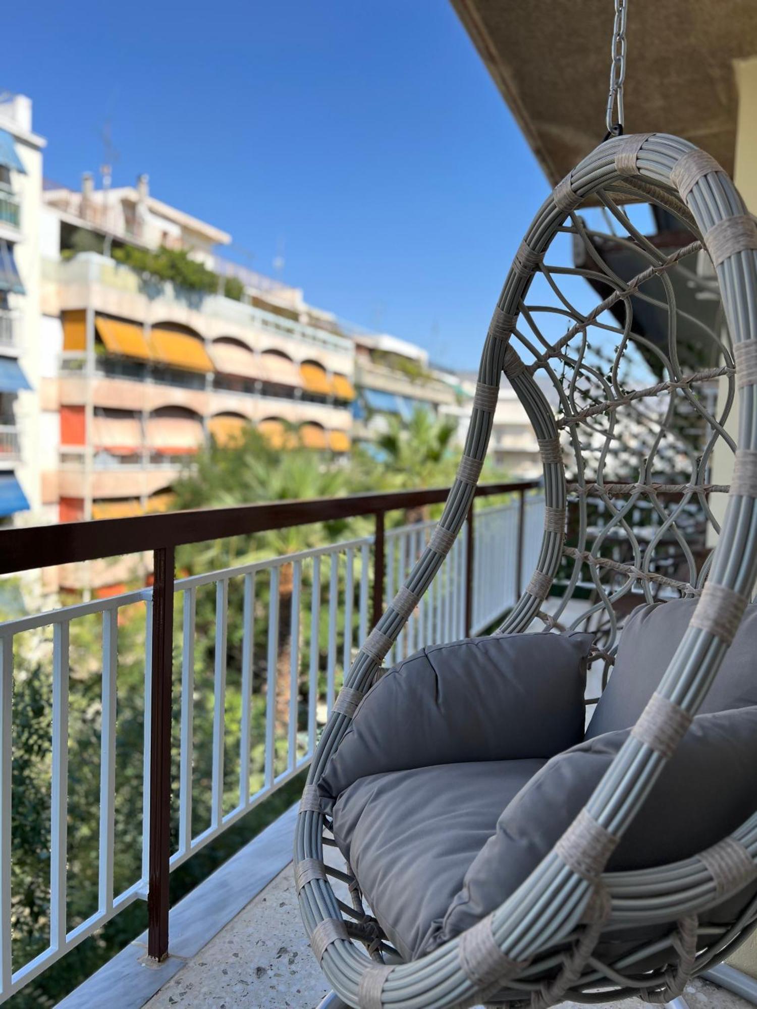 Apartment Acropolis Luxury Sidewalk View *