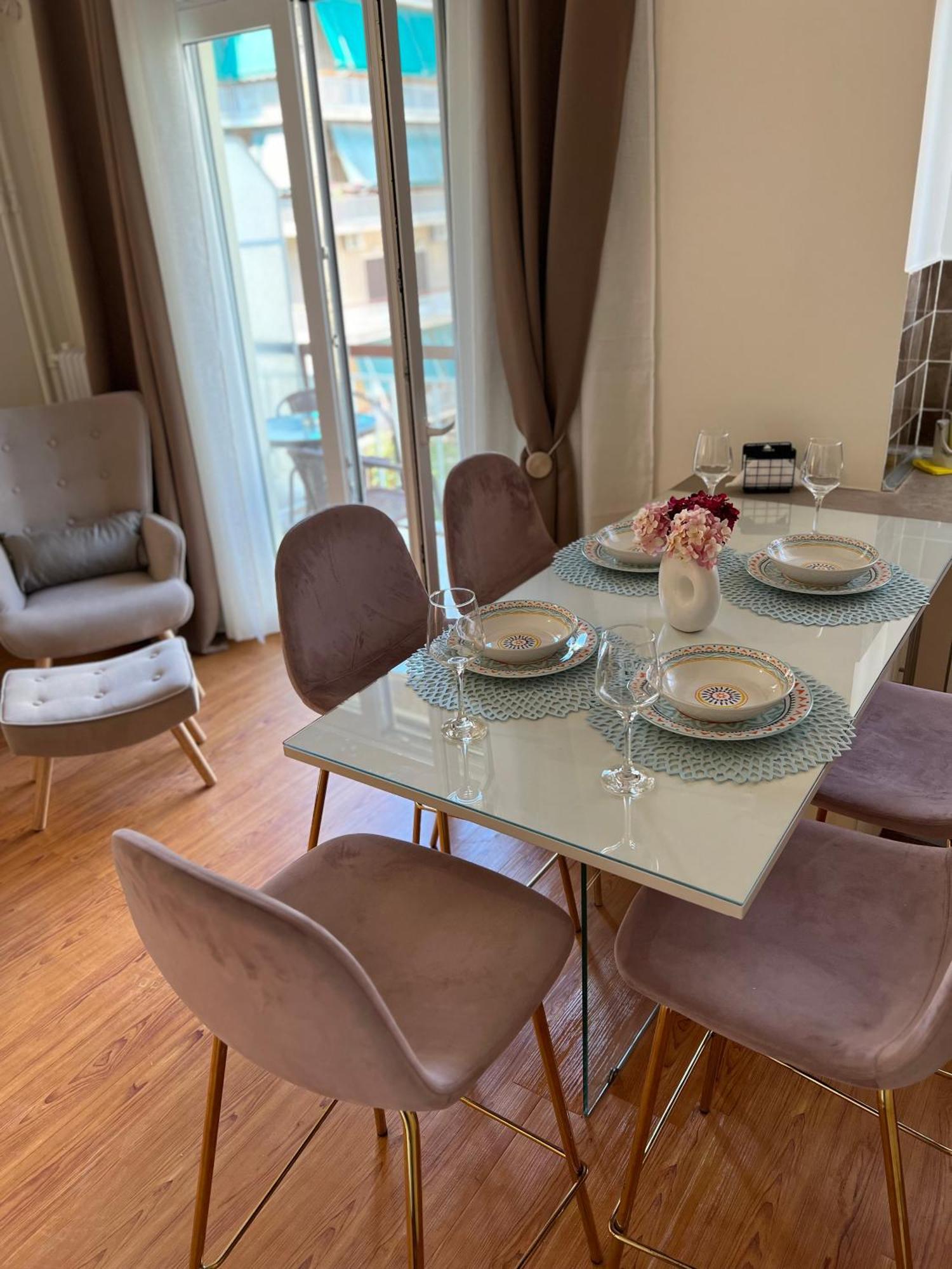 Acropolis Luxury Sidewalk View Apartment Athens